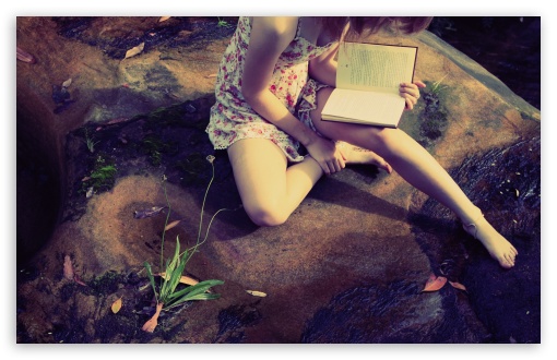 girl_reading_2-t2